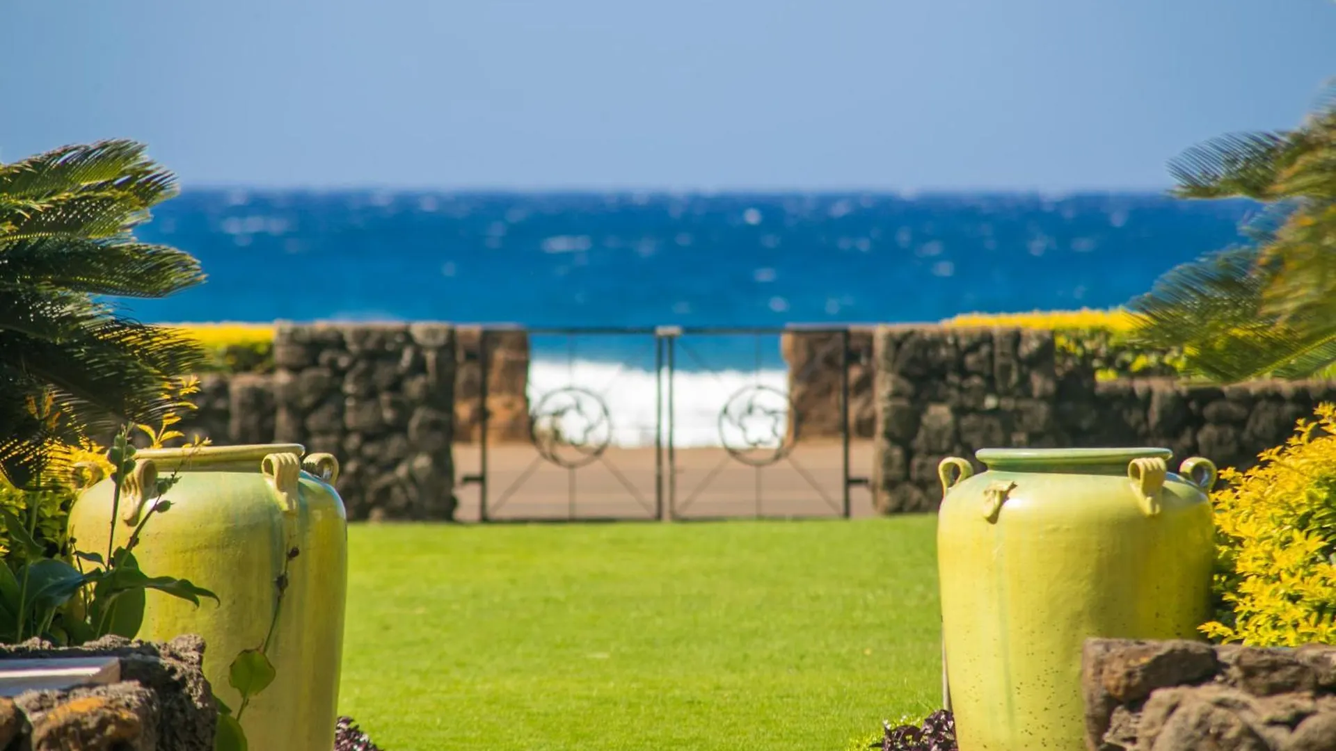Oceanfront Corner Villa W Air Conditioning - Alekona Kauai Koloa 0*,